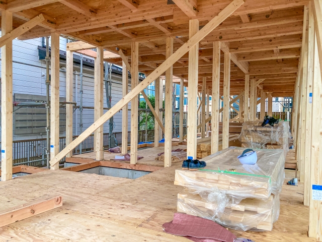 木造住宅の建築中の様子