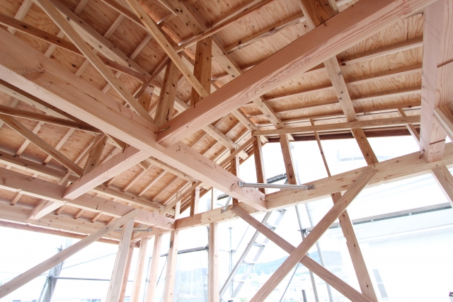 木造住宅の建築中の様子